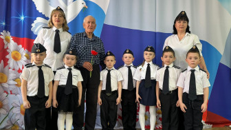 #ГодДошкольногоОбразования #ГДООренбургскаяОбласть                                                                                                        "День Победы: мы помним, мы чтим!".